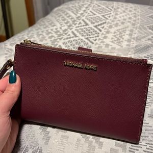 Michael kors smartphone wallet